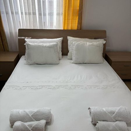 Guest House Adi Hoxha Berat Luaran gambar