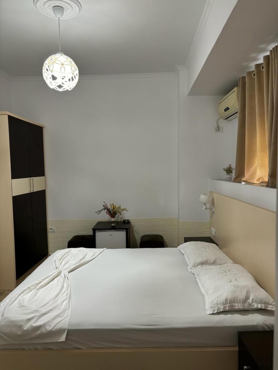 Guest House Adi Hoxha Berat Luaran gambar