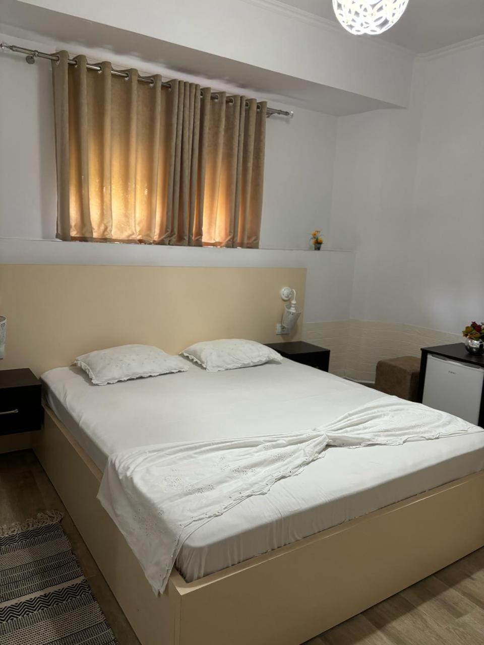 Guest House Adi Hoxha Berat Luaran gambar