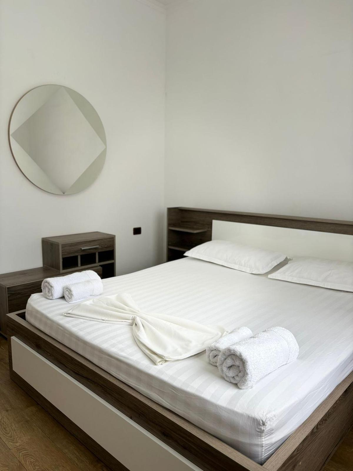 Guest House Adi Hoxha Berat Luaran gambar