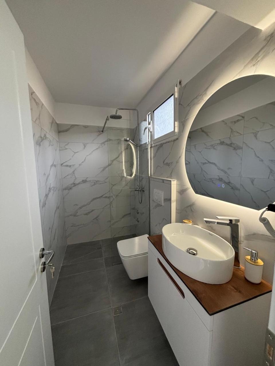 Guest House Adi Hoxha Berat Luaran gambar