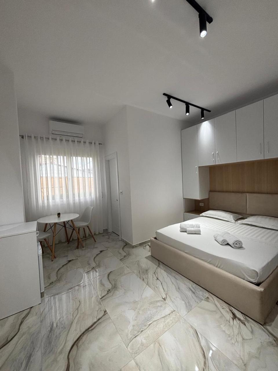 Guest House Adi Hoxha Berat Luaran gambar